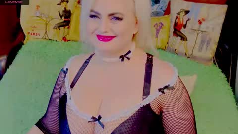 StiphlerMomy online show from October 25, 4:47 pm