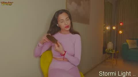 Stormi online show from April 18, 7:07 pm