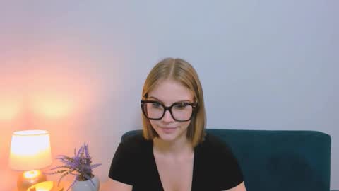 Stormi online show from March 26, 2:30 pm