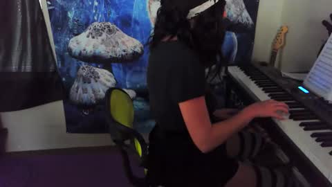 Stormythunder online show from November 6, 6:47 pm