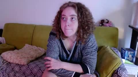 Snapshot of strawberrylotsacake chatting on October 25, 1:52 pm Strawberrylotsacake online show from October 25, 1:52 pm