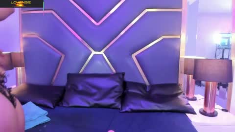   online show from April 13, 8:42 pm