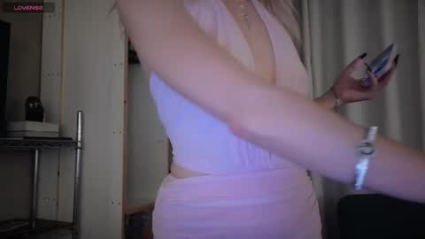 Sofa online show from April 15, 3:51 am