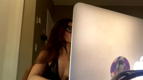 SaraSabeen online show from December 20, 8:28 am