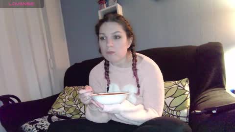 Snapshot of sufferbunny chatting on February 21, 6:15 pm Nikki Sabel online show from February 21, 6:15 pm