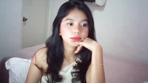 Rosiee online show from December 16, 12:05 am