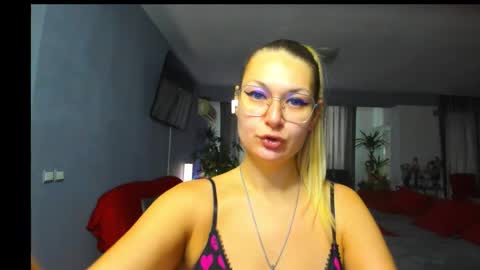 May online show from December 3, 9:44 am