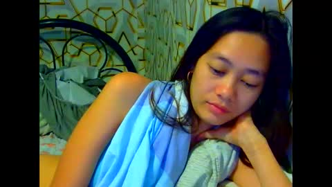 sugar_yum69 online show from April 16, 1:28 am