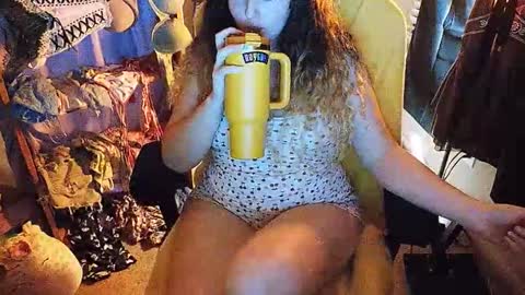 sugasunny online show from December 1, 4:16 am