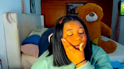 Cami   Back in 2 hours online show from September 19, 7:07 am