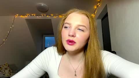 Taya online show from June 3, 7:30 pm