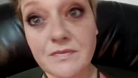 Summer Divine online show from November 1, 1:26 pm