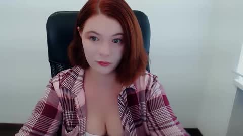 Snapshot of sun_lovely chatting on September 10, 12:49 pm Alexi online show from September 10, 12:49 pm