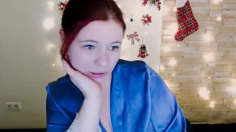 Snapshot of sun_lovely chatting on December 20, 11:05 pm Alexi online show from December 20, 11:05 pm