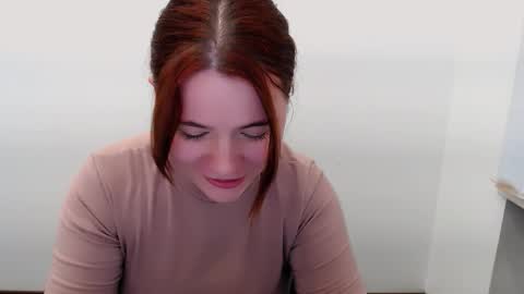 Snapshot of sun_lovely chatting on October 2, 2:33 pm Alexi online show from October 2, 2:33 pm