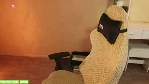 Tina. Im topless model  online show from April 9, 6:30 am