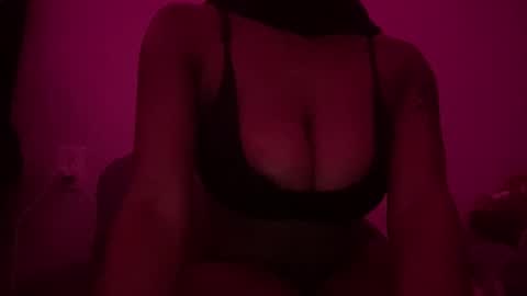 sunn3ie online show from September 24, 2:21 am