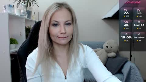 Naomi online show from October 6, 6:08 am