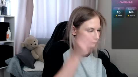 Naomi online show from April 1, 5:41 am