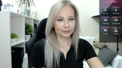 Naomi online show from October 20, 4:59 am