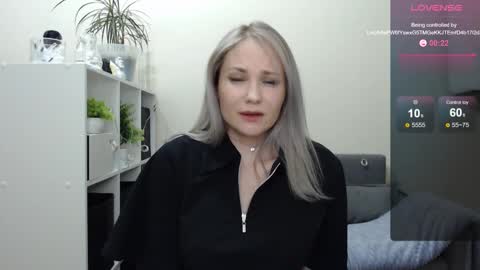 Naomi online show from December 20, 5:29 pm