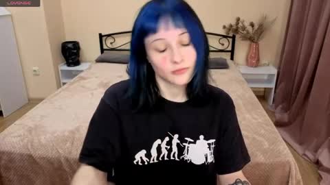 sunny_girl_x online show from April 12, 6:43 pm