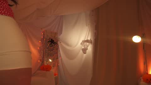 Maria online show from October 28, 8:03 pm