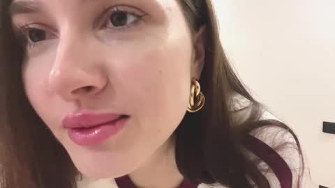 Christina online show from December 18, 8:08 am