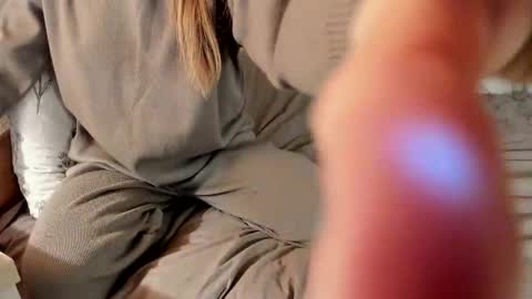 Alina   Streams Mon to Fri online show from November 10, 10:10 am