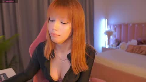 sunrisee_ online show from February 27, 5:13 pm