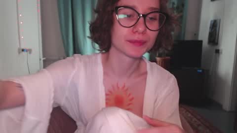 Hella online show from April 18, 10:53 pm