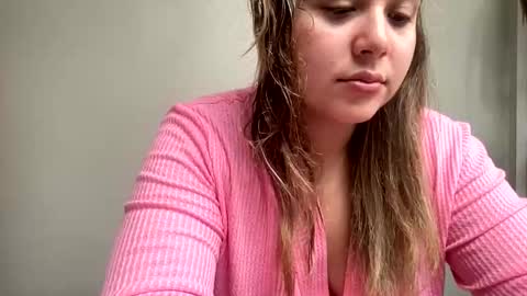 sunshinemae09 online show from October 17, 4:59 am