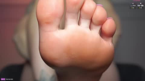 Anna online show from March 26, 5:04 pm