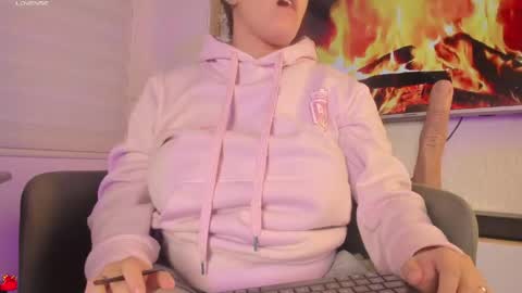     online show from February 23, 10:53 pm