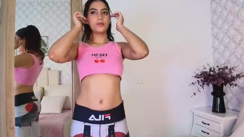 Snapshot of susana__sanchez chatting on September 18, 11:42 am  SUSANA  online show from September 18, 11:42 am