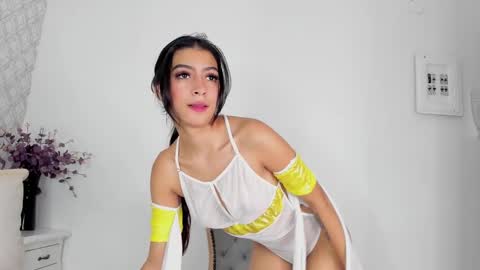 Snapshot of susana__sanchez chatting on February 18, 11:33 am  SUSANA  online show from February 18, 11:33 am