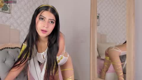 Snapshot of susana__sanchez chatting on March 2, 12:25 pm  SUSANA  online show from March 2, 12:25 pm