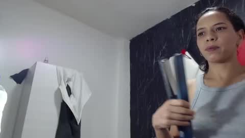 susanleroy online show from December 28, 4:41 pm