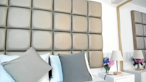 susanthomass online show from October 6, 7:07 pm