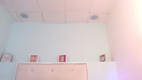 susanwilliams_ online show from February 7, 11:47 am