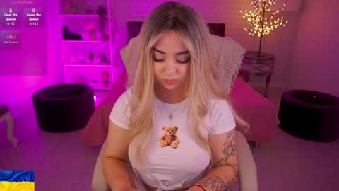 Susie online show from April 15, 9:59 pm