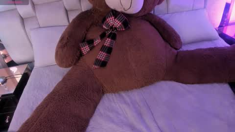  susi  online show from March 13, 9:05 pm