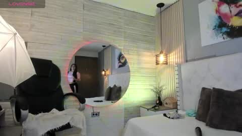   online show from April 14, 12:16 pm