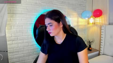   online show from May 29, 12:25 pm