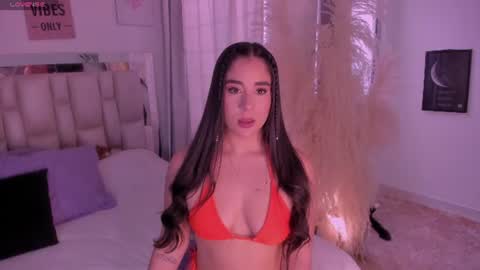 sussy_bell_ online show from July 30, 9:59 pm