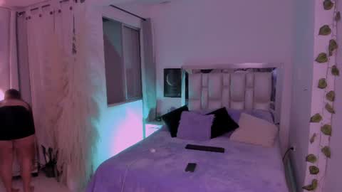 sussy_bell_ online show from June 11, 3:14 am