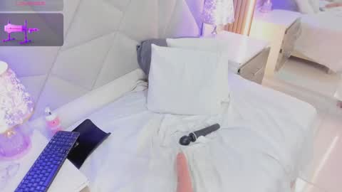 Sussy online show from October 22, 6:46 pm