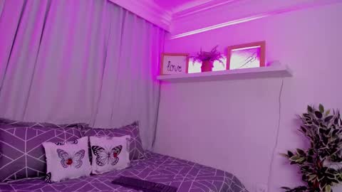 susyy online show from November 15, 7:48 pm