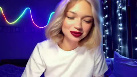 Stacy online show from April 16, 9:14 pm