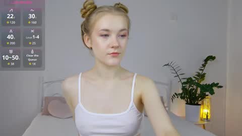 Suzi online show from November 27, 2:31 pm